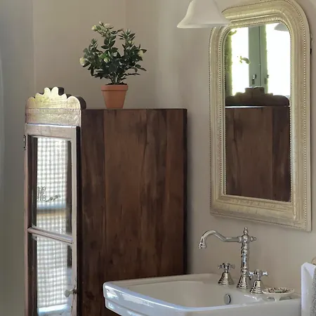 Bartro De Orfans Country house